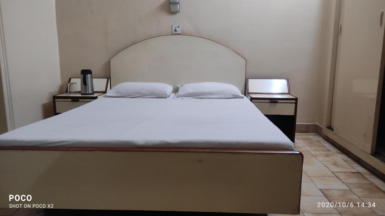Hotel The Tourist - 1 Min From New Delhi Railway Station Luaran gambar