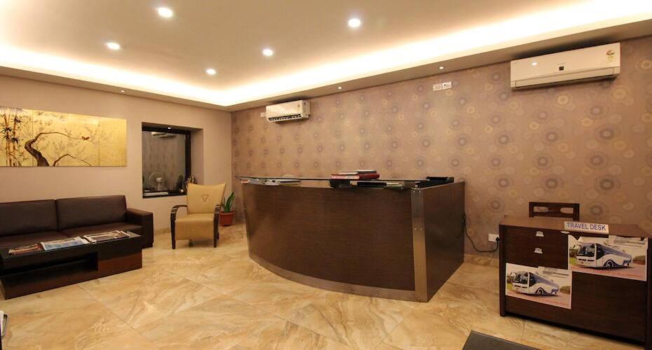 Hotel The Tourist - 1 Min From New Delhi Railway Station Luaran gambar