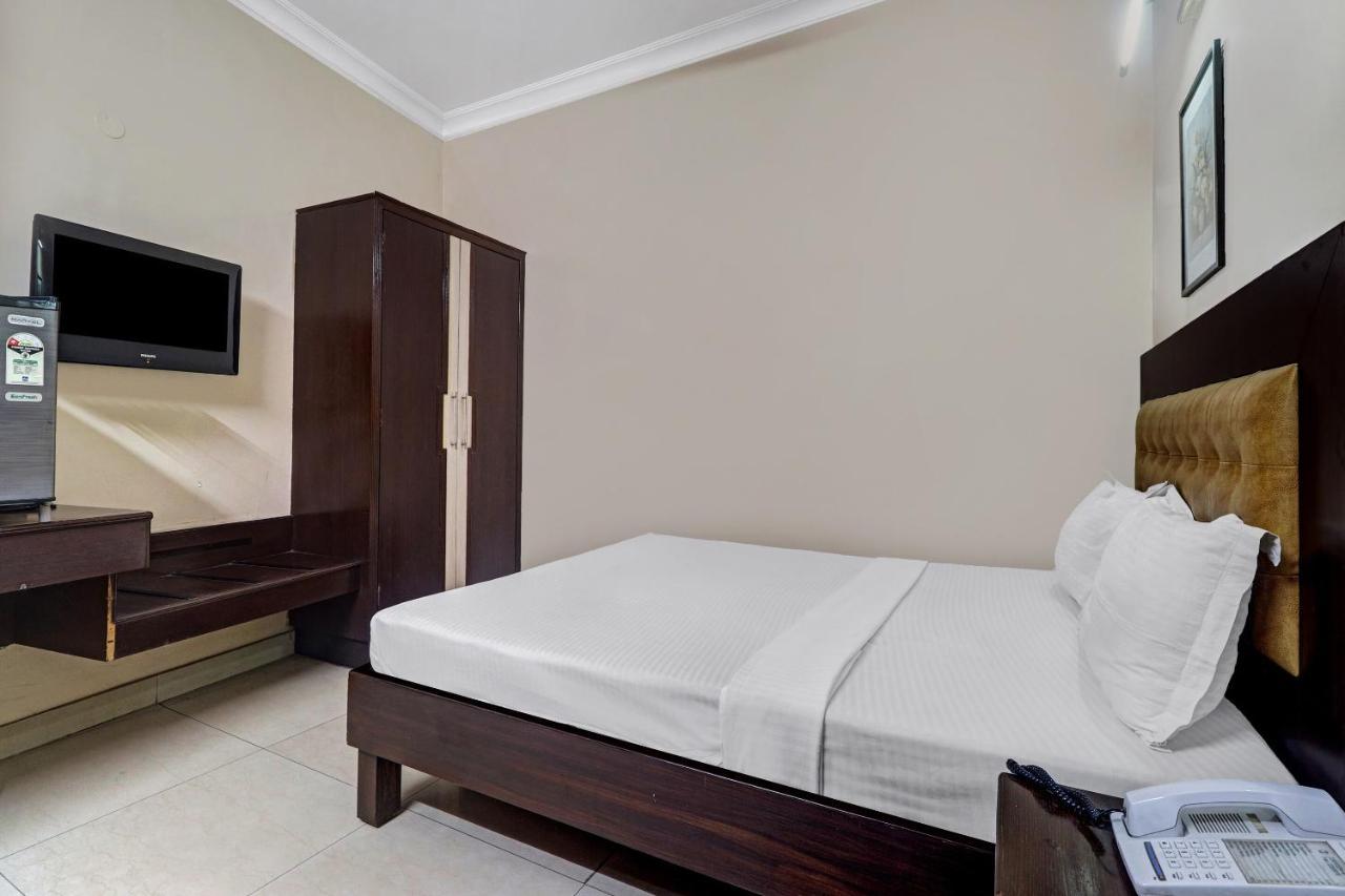 Hotel The Tourist - 1 Min From New Delhi Railway Station Luaran gambar