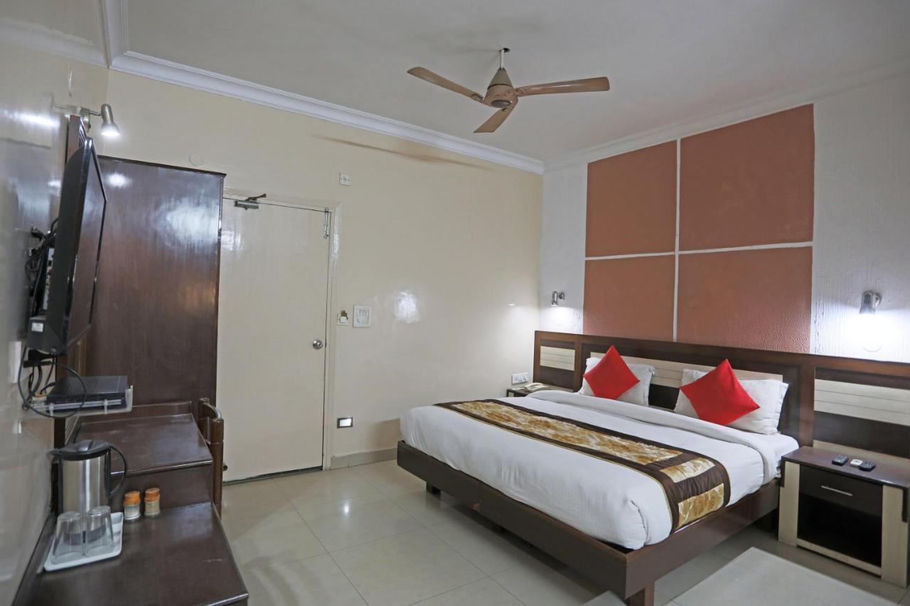 Hotel The Tourist - 1 Min From New Delhi Railway Station Luaran gambar