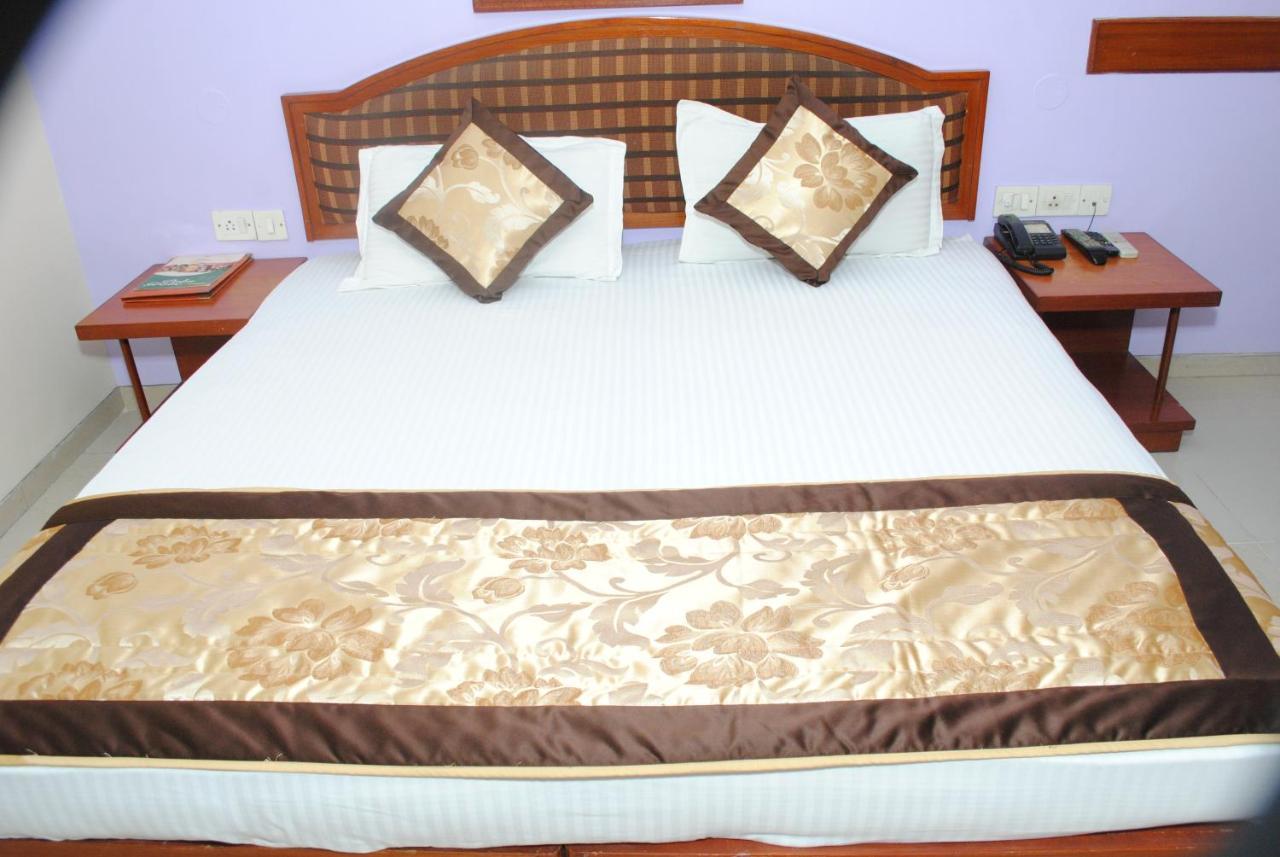 Hotel The Tourist - 1 Min From New Delhi Railway Station Luaran gambar